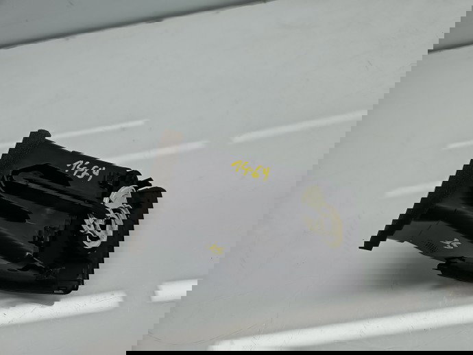  Grila aerisire stanga Opel Astra J [Fabr 2009-2015] 13328000