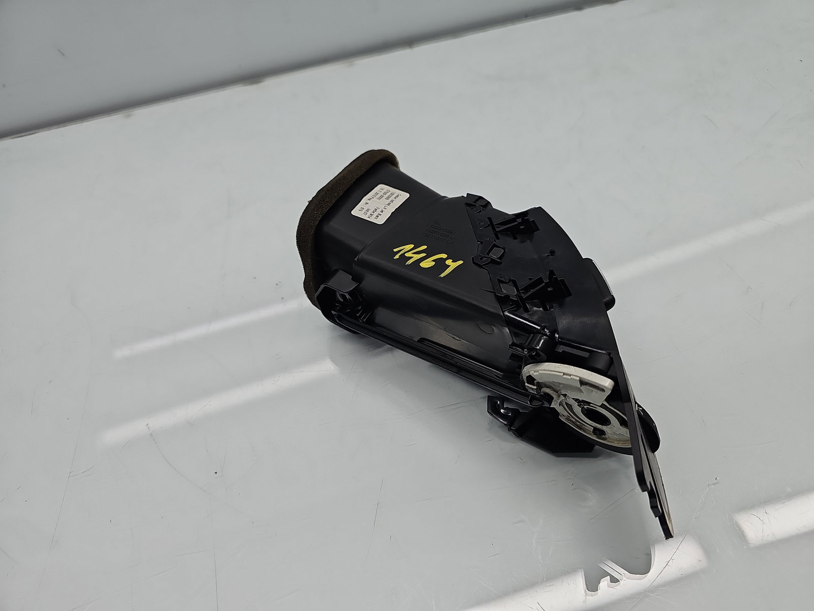 Grila aerisire centrala stanga Opel Astra J [Fabr 2009-2015] 13303925 - imagine 2