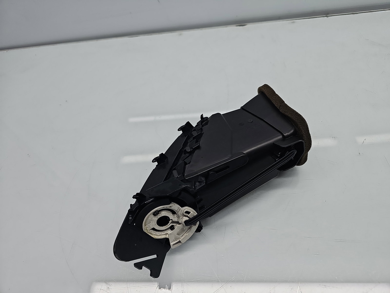 Grila aerisire centrala stanga Opel Astra J [Fabr 2009-2015] 13303925 - imagine 4