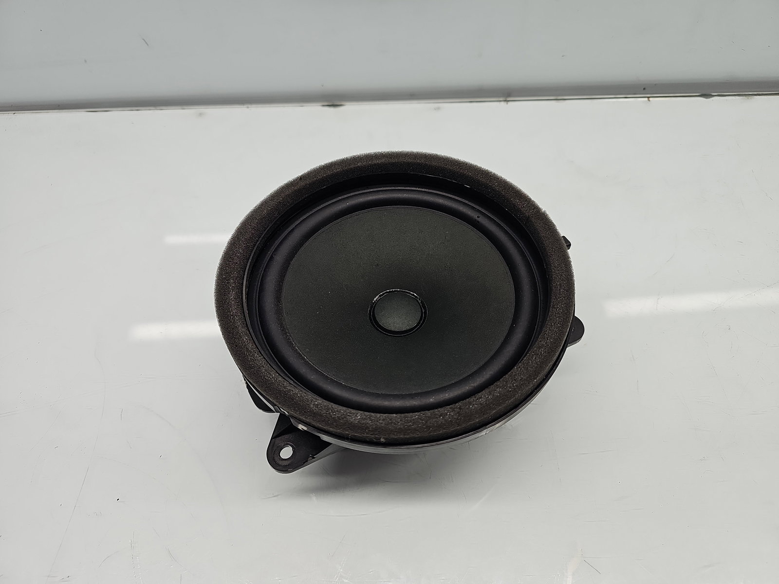 Boxa stanga spate Volvo XC90 II [Fabr 2015-2024] 31350425 - imagine 1