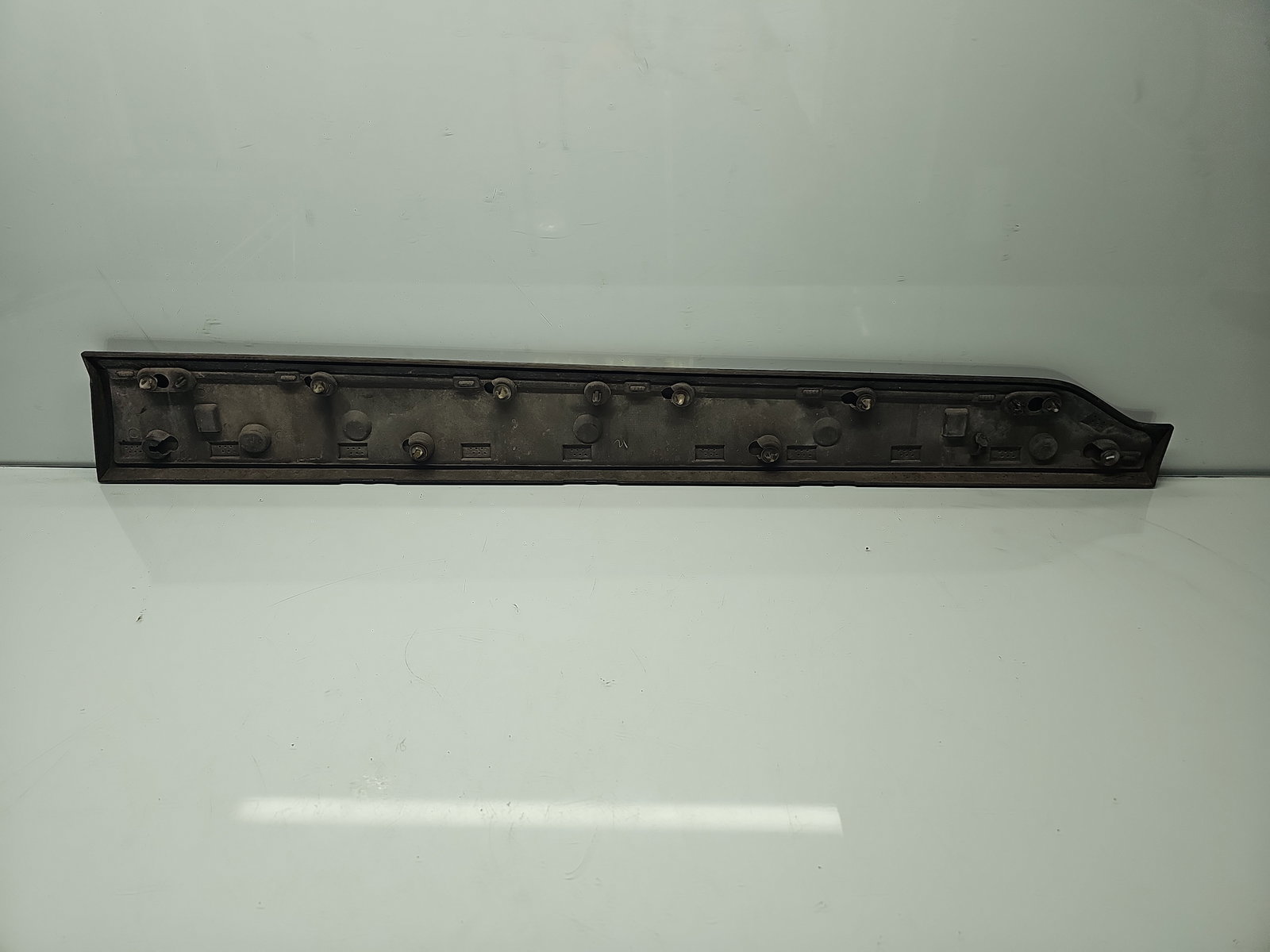 Ornament usa stanga fata Volvo XC90 II [Fabr 2015-2024] 31448425 - imagine 4