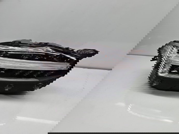  Far dreapta Volvo XC90 II [Fabr 2015-2024] 31468584