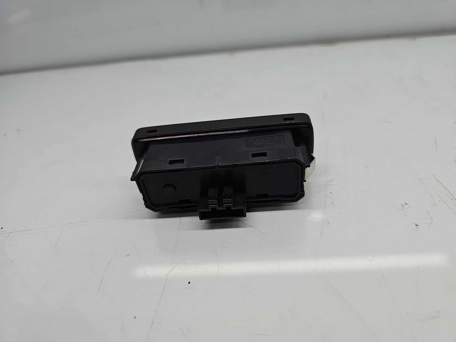 Buton deschidere portbagaj Volvo XC90 II [Fabr 2015-2024] P31376509 - imagine 3