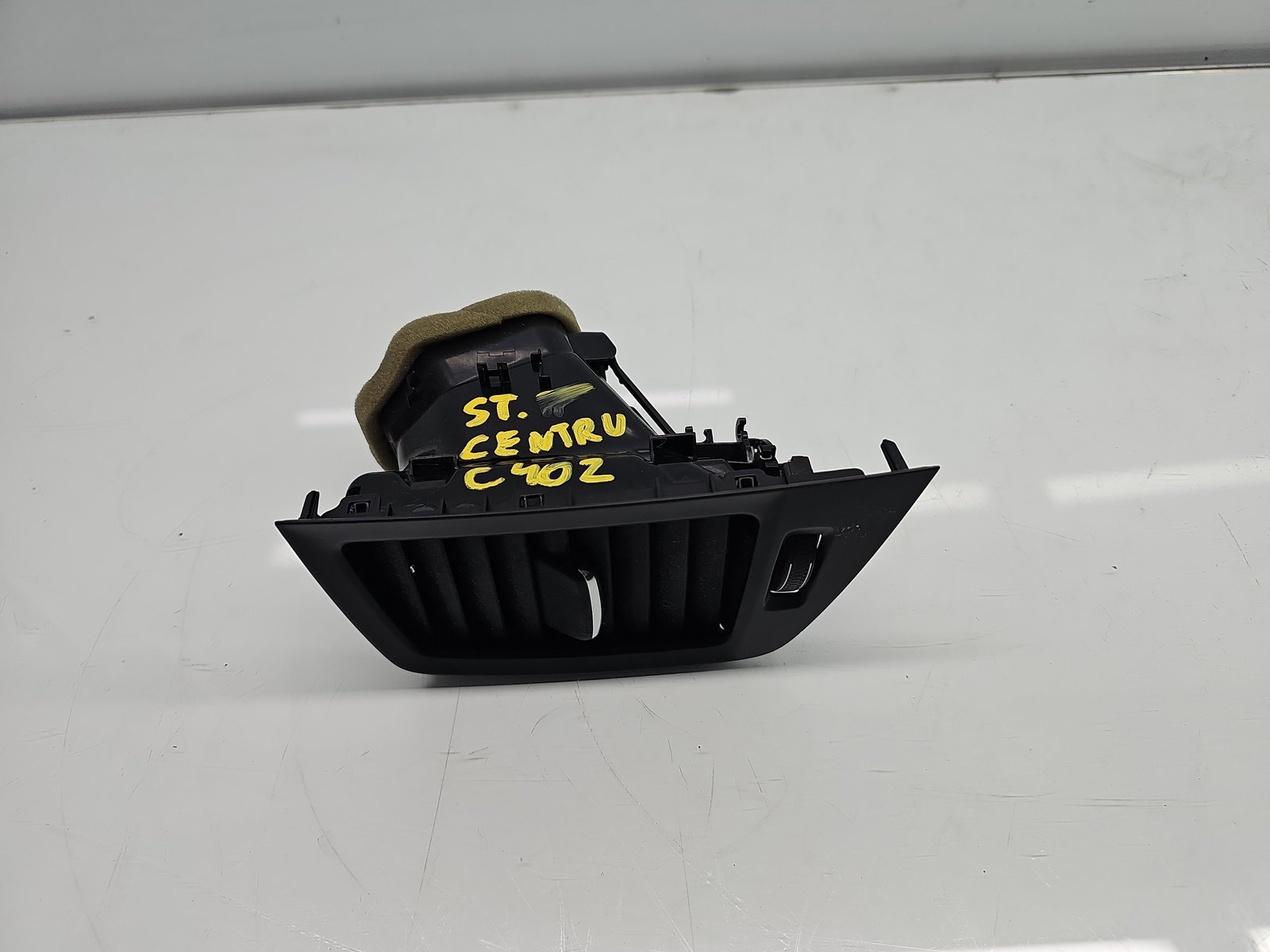 Grila aerisire centrala stanga Volvo XC90 II [Fabr 2015-2024] 31417383 - imagine 1