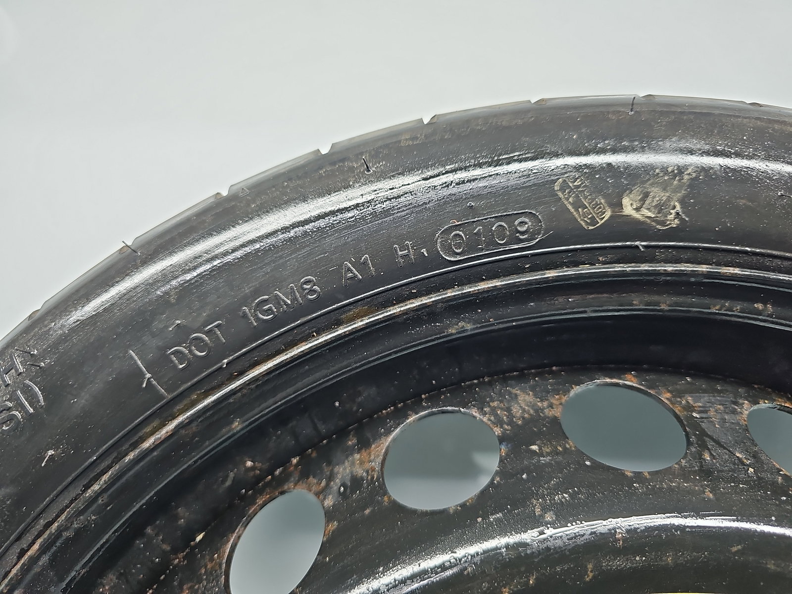 Roata rezerva slim AUDI A4 (8K5, B8) Avant [Fabr 2008-2015] 8K0601027B - imagine 3