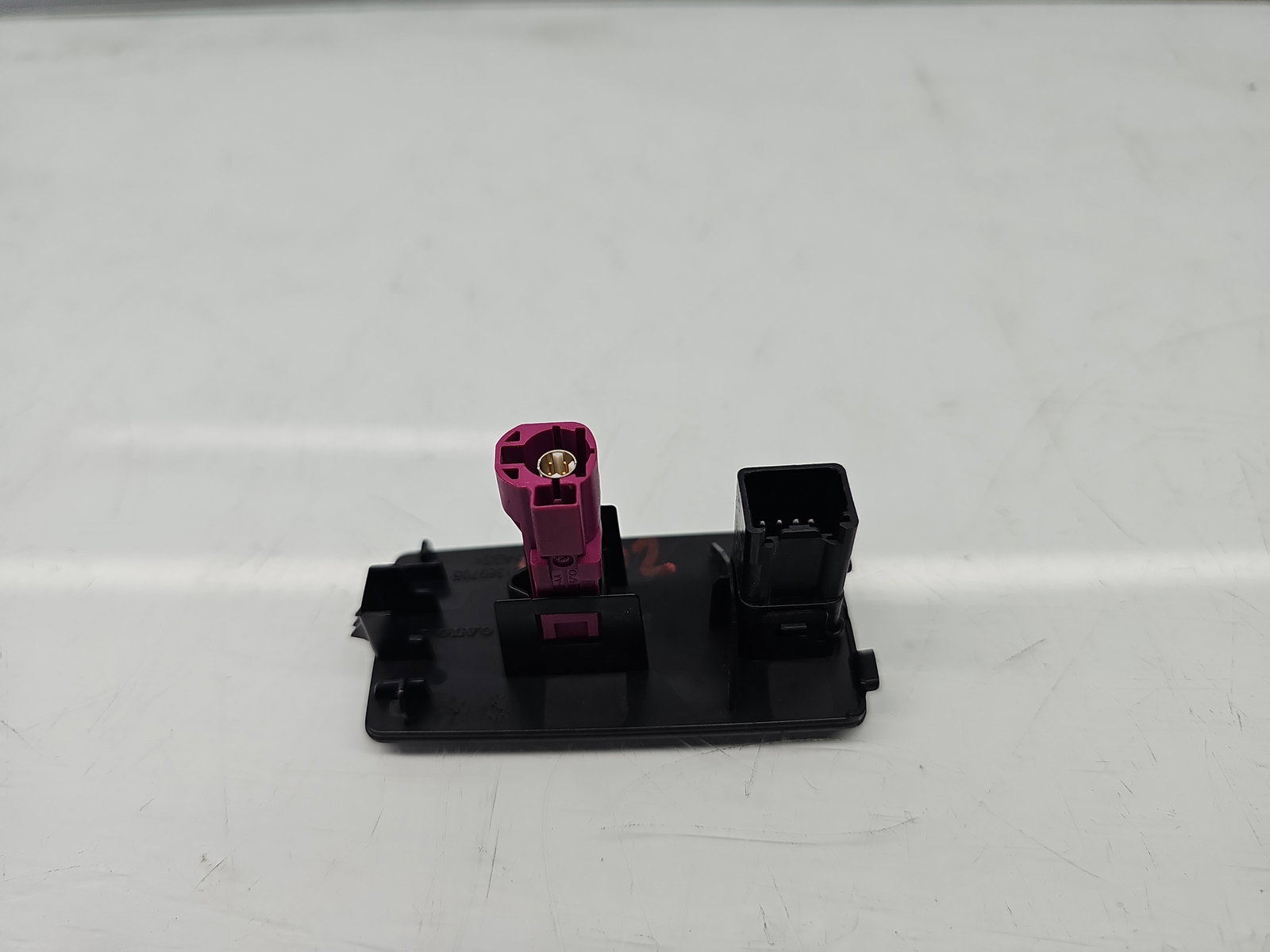 Conector auxiliar USB Volvo XC90 II [Fabr 2015-2024] 31389705 - imagine 3