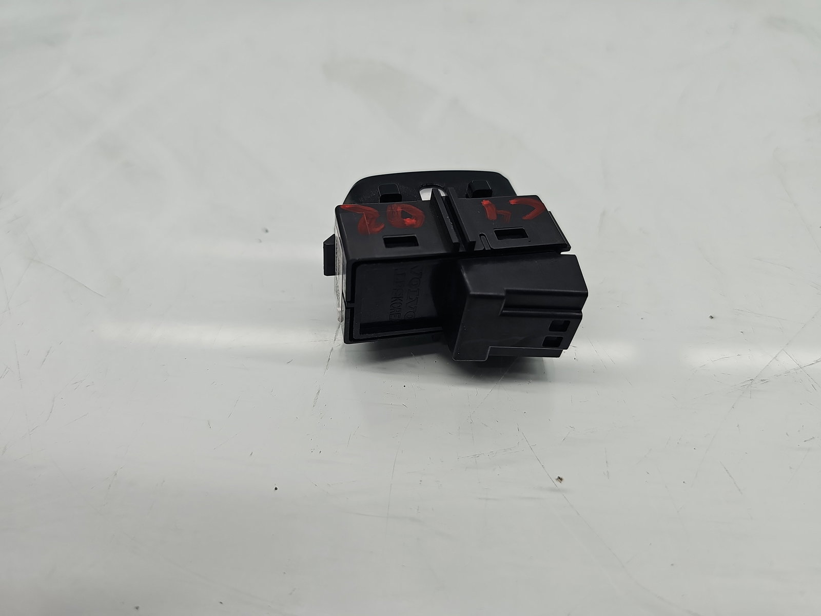 Buton blocare usi Volvo XC90 II [Fabr 2015-2024] 31443863 - imagine 3