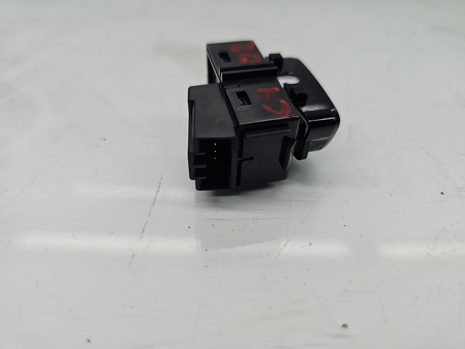 Buton blocare usi Volvo XC90 II [Fabr 2015-2024] 31443863 - imagine 4