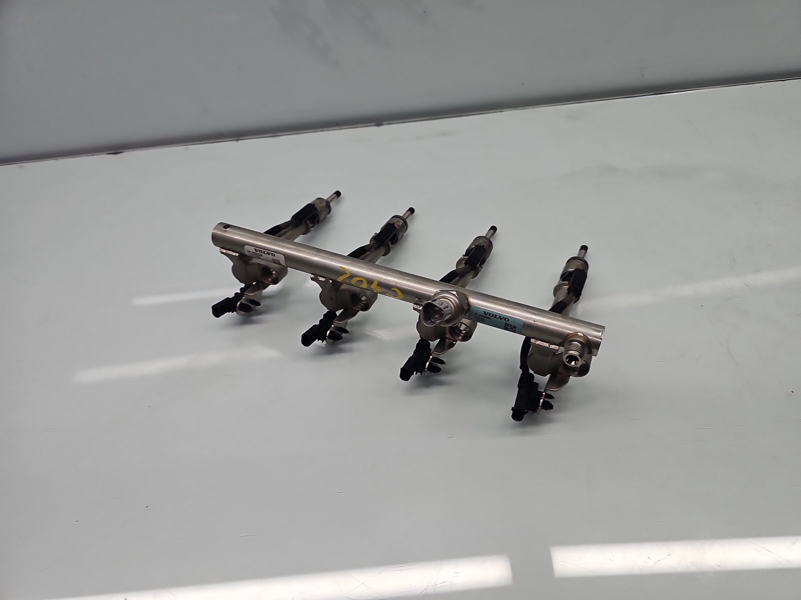 Rampa injectoare Volvo XC90 II [Fabr 2015-2024] 31303496 2.0 Hib B4204T 236KW / 320CP - imagine 4