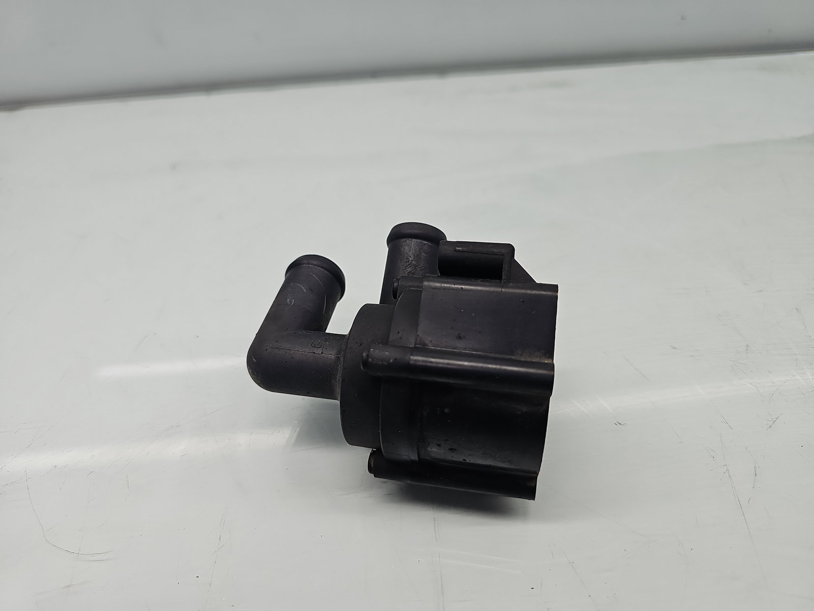 Pompa recirculare apa Volvo XC90 II [Fabr 2015-2024] 518705030 2.0 Hib B4204T 236KW / 320CP - imagine 2