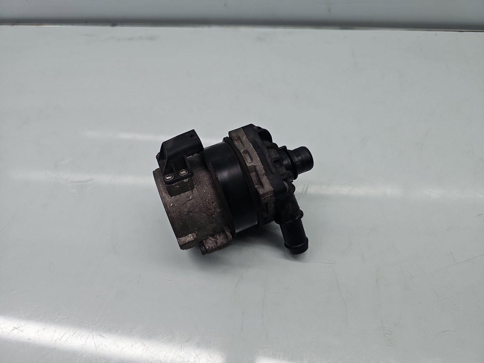 Pompa recirculare apa Volvo XC90 II [Fabr 2015-2024] 31338384 2.0 Hib B4204T 236KW / 320CP - imagine 2