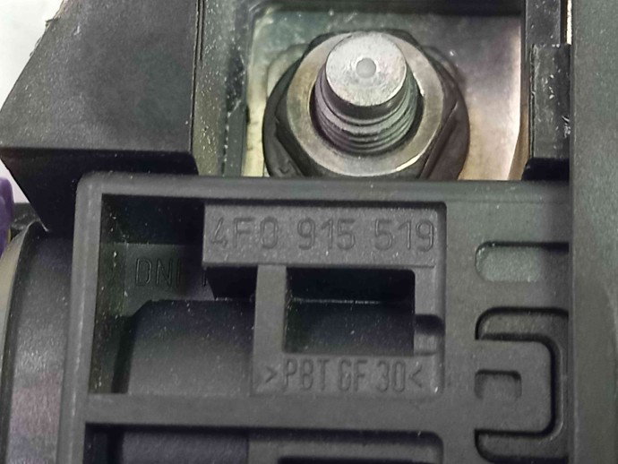 Borna baterie (+) 4F0915519 Audi A5 (8T3) [Fabr 2007-2015] 2.0 CAHA