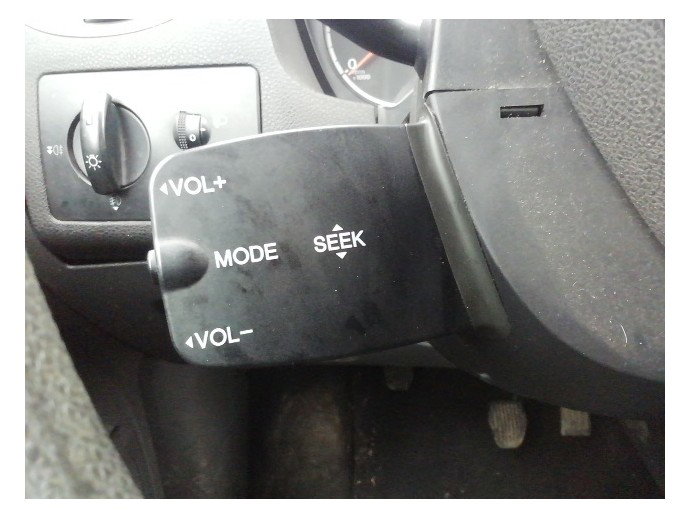 Maneta comenzi volan Ford Focus 2 1.6 TDCI OEM 2004-2012