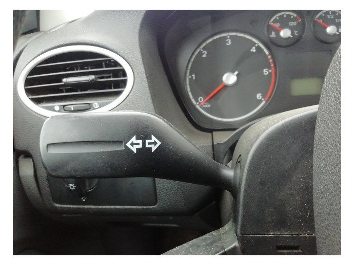 Maneta semnalizare Ford Focus 2 1.6 TDCI OEM 2004-2012