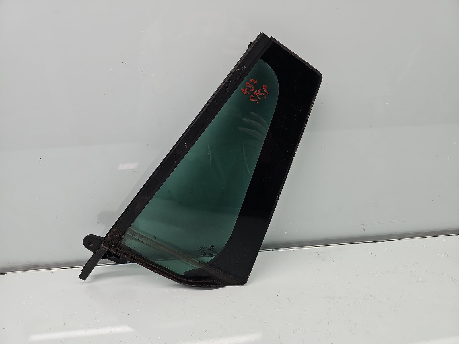 Geam fix usa stanga spate Volkswagen Passat B8 Variant (3G5) [Fabr 2015-prezent] OEM - imagine 1