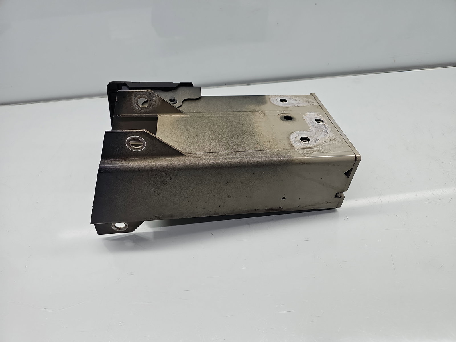 Cap lonjeron stanga Volvo XC90 II [Fabr 2015-2024] 31353995 - imagine 4