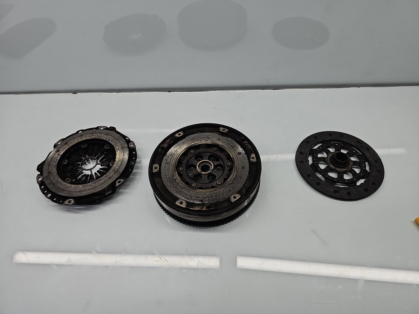 Kit ambreiaj volanta masa dubla Bmw 1 (E81, E87) [Fabr 2004-2010] 2.0 Benz N43B20 7560876 105KW / 143CP - imagine 2