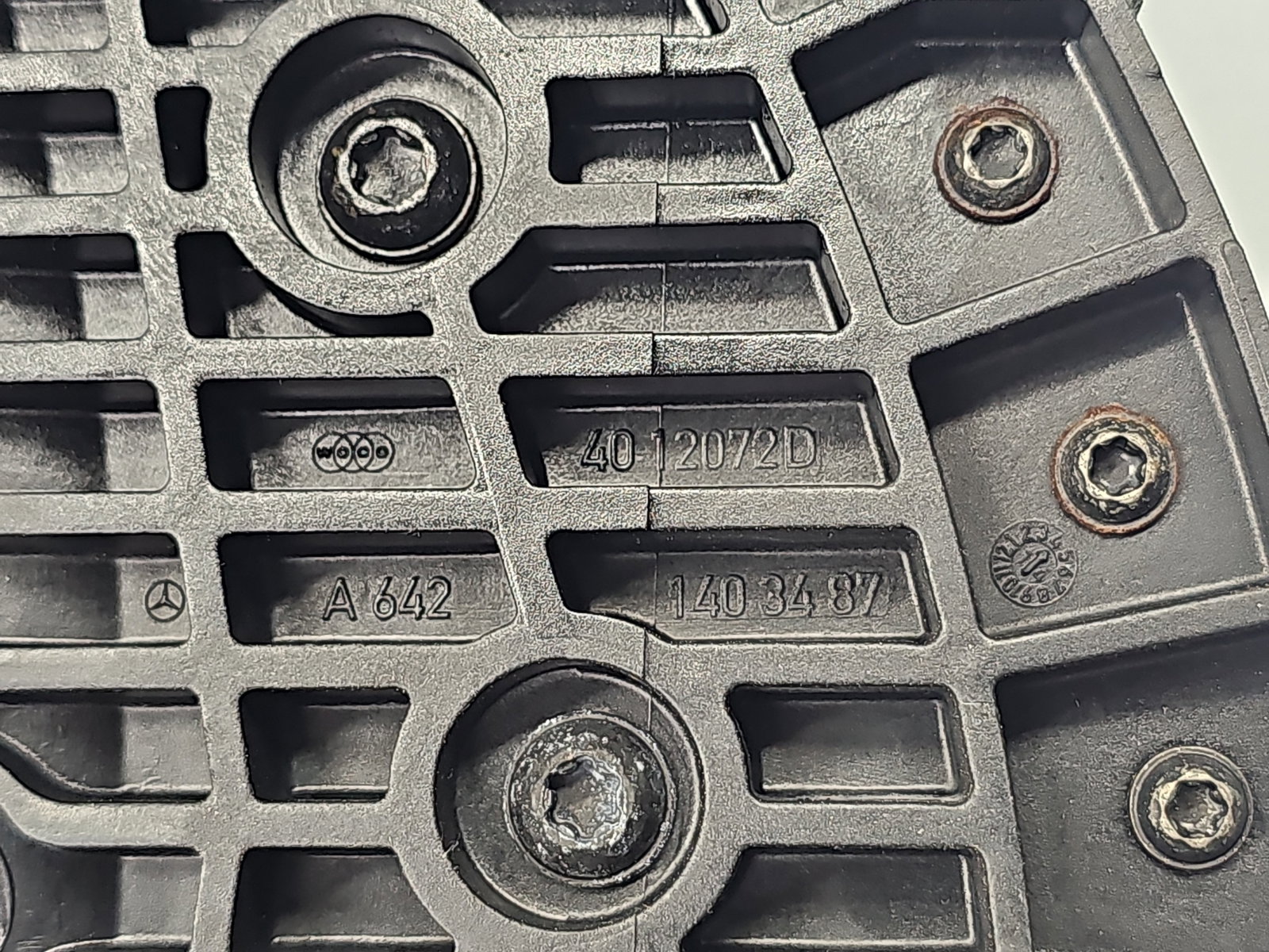 Rezonator aer Mercedes Clasa E (W212) [Fabr 2009-2016] A6421403487 3.0 CDI 642852 195KW / 265CP - imagine 4