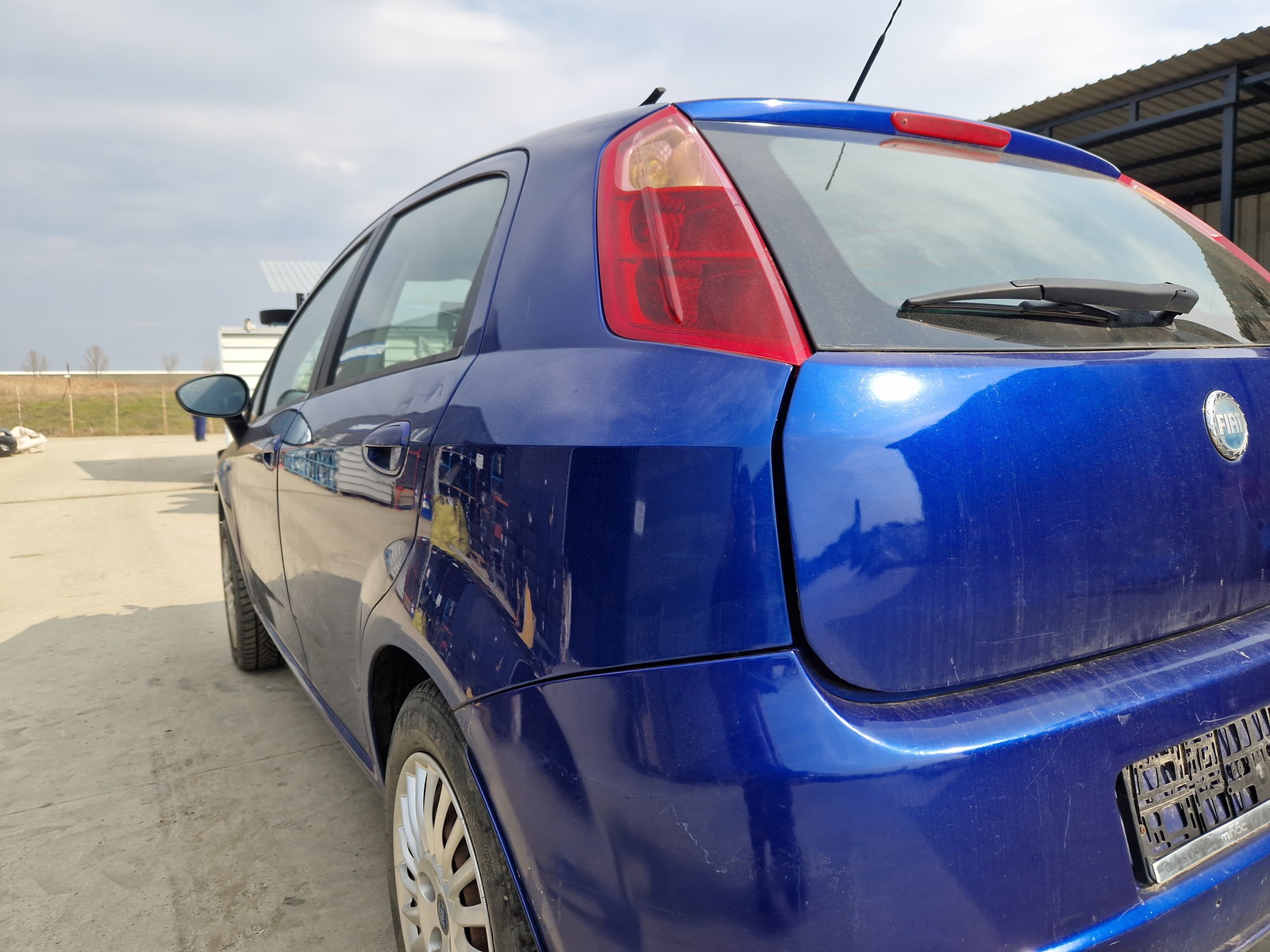 Aripa stanga spate Fiat Punto (199) [Fabr 2010-2018] OEM - imagine 2