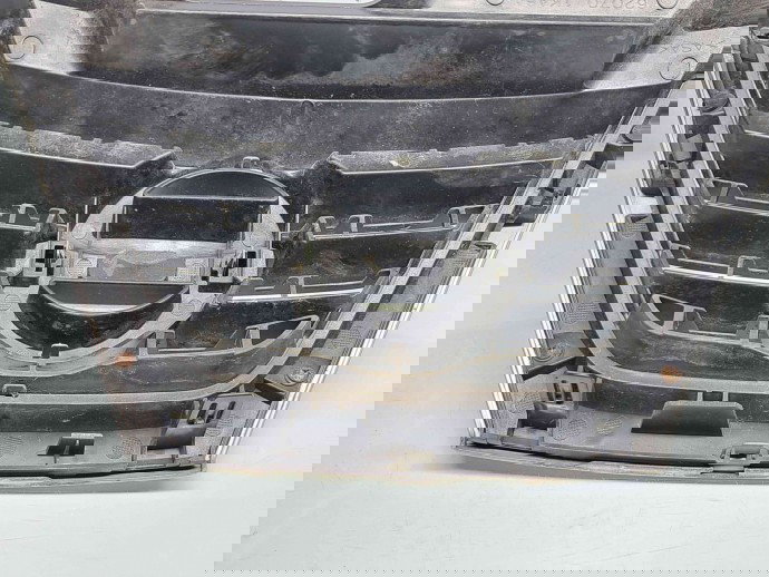 Grila bara fata Nissan Juke [Fabr 2010-2014] Hatchback 62070 1KA6A