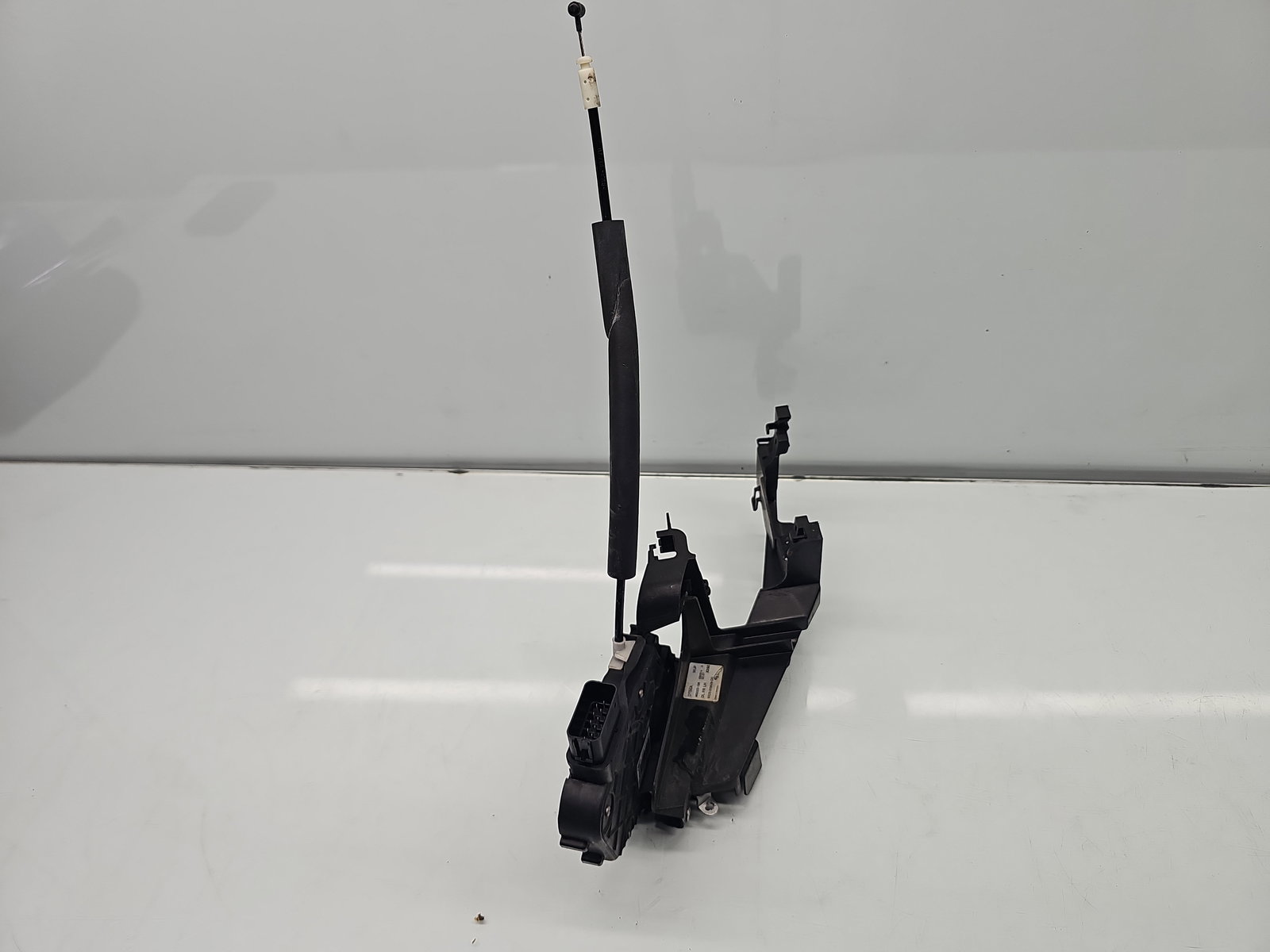 Broasca usa stanga fata Jaguar XF (X250) [Fabr 2008-2015] Facelift Berlina 6W8A-21813-AD - imagine 4