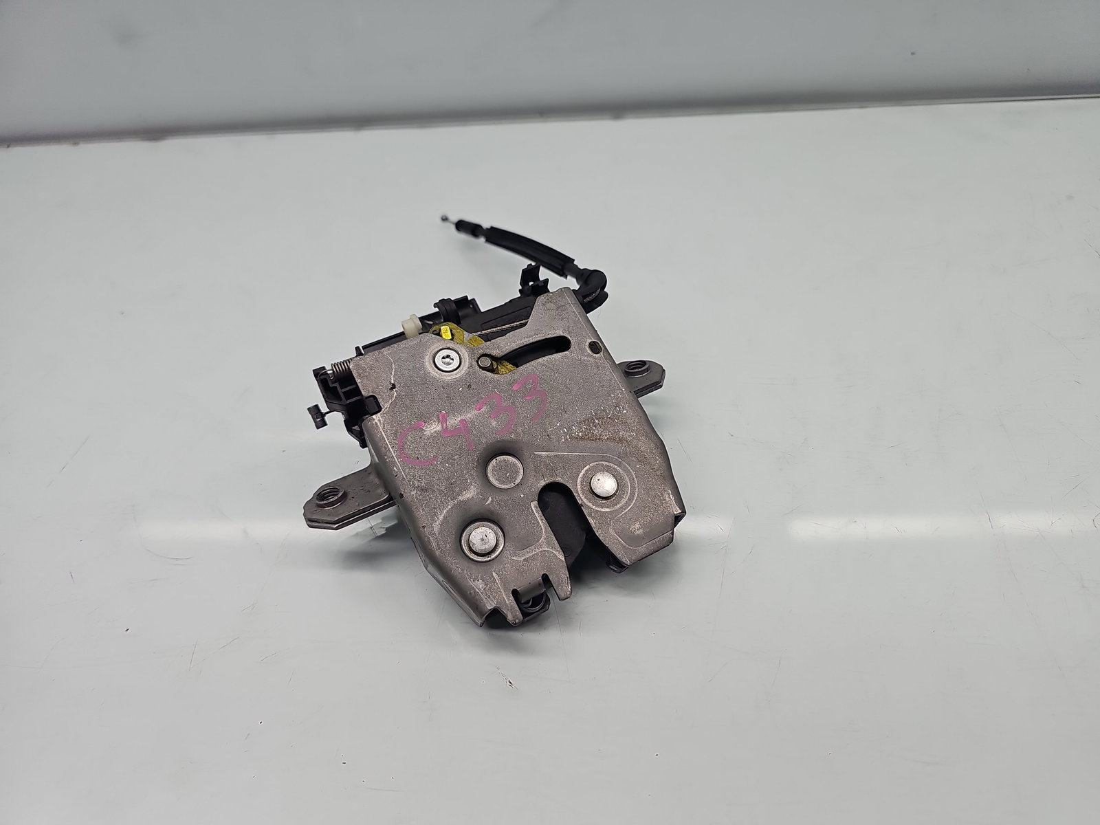 Broasca capota spate Jaguar XF (X250) [Fabr 2008-2015] Facelift Berlina CX23-442A66-CB - imagine 3