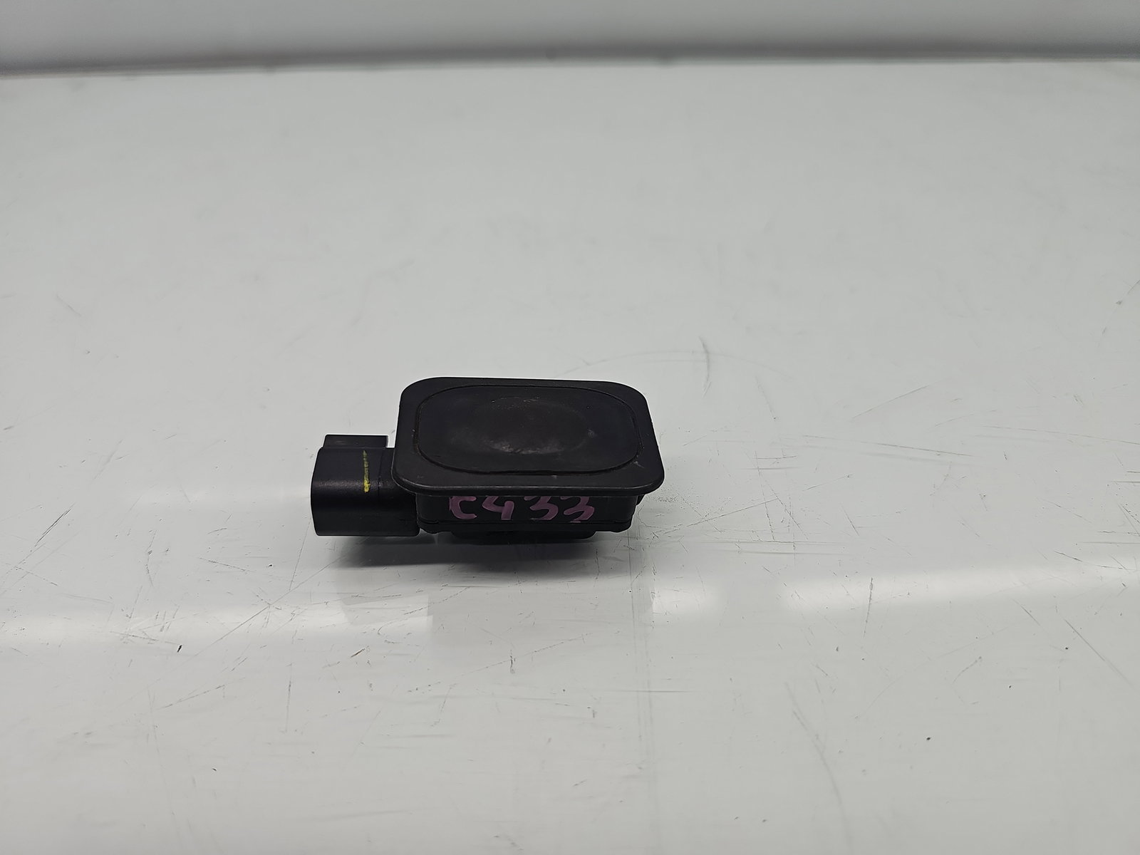 Buton deschidere haion Jaguar XF (X250) [Fabr 2008-2015] Facelift 1L2T-14K147-AA - imagine 1