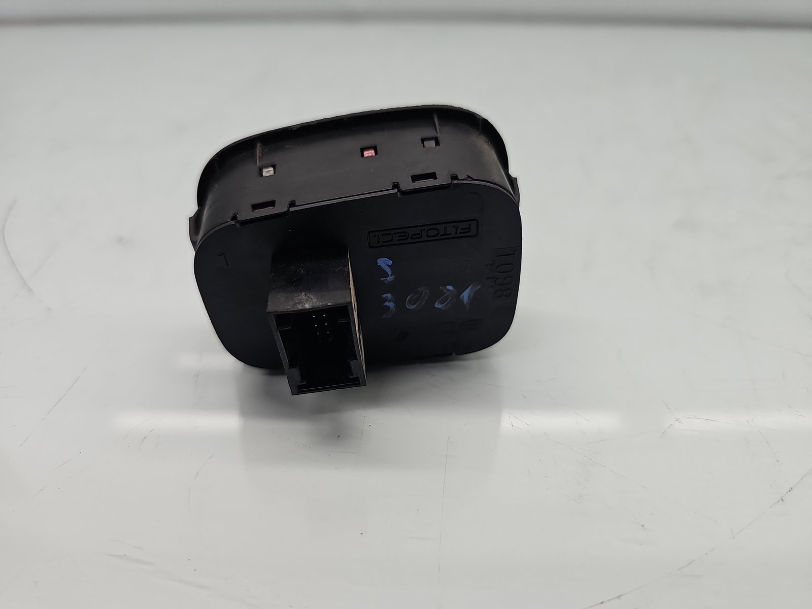 Buton avarii PEUGEOT Bipper (AA) [Fabr 2008-2014] OEM - imagine 3