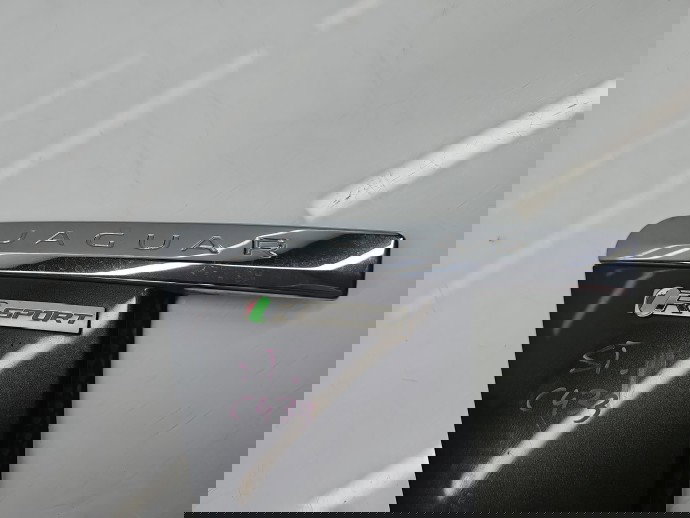 Ornament aripa stanga fata Jaguar XF (X250) [Fabr 2008-2015] Facelift Berlina CX23-280B11-A