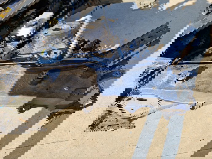 Suport aripa dreapta fata Volvo XC90 II [Fabr 2015-2024] SUV 31391778