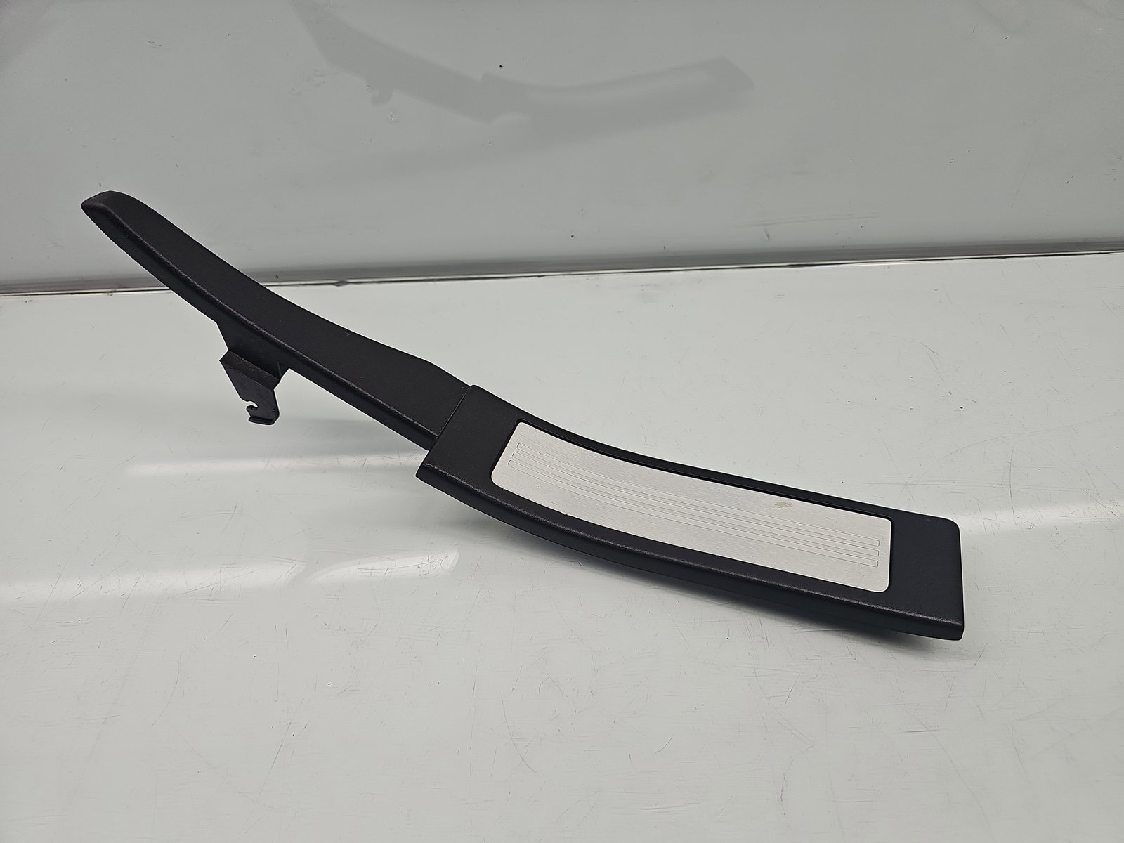 Ornament prag dreapta spate Jaguar XF (X250) [Fabr 2008-2015] Facelift Berlina 8X23-F13244-A - imagine 1