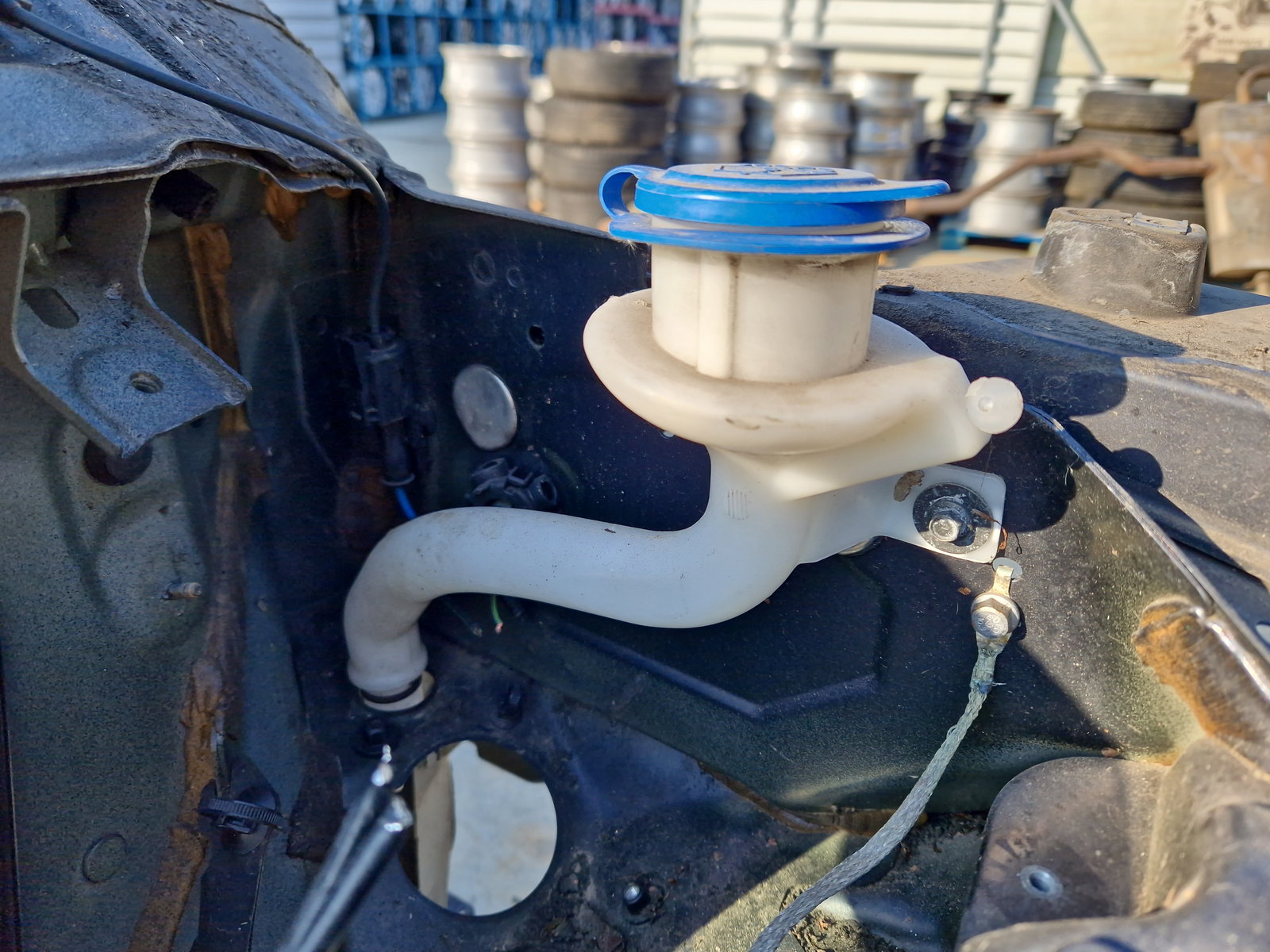 Gat umplere vas spalator parbriz Volvo XC90 II [Fabr 2015-2024] 31349849 - imagine 1