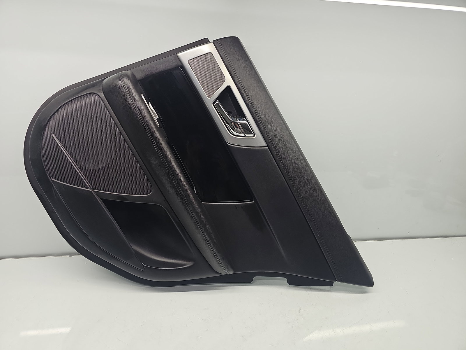 Tapiterie usa dreapta spate Jaguar XF (X250) [Fabr 2008-2015] Facelift 8X23-F274A30-A