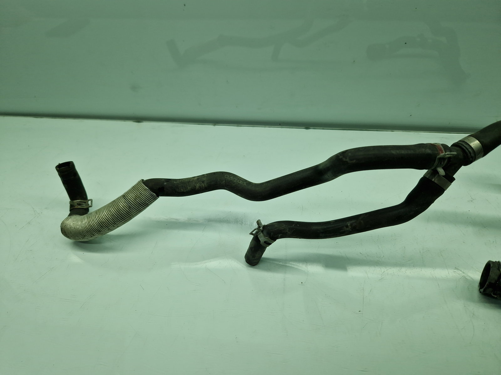 Furtun apa Volvo XC90 II [Fabr 2015-2024] OEM 2.0 Hib B4204T 236KW / 320CP - imagine 2