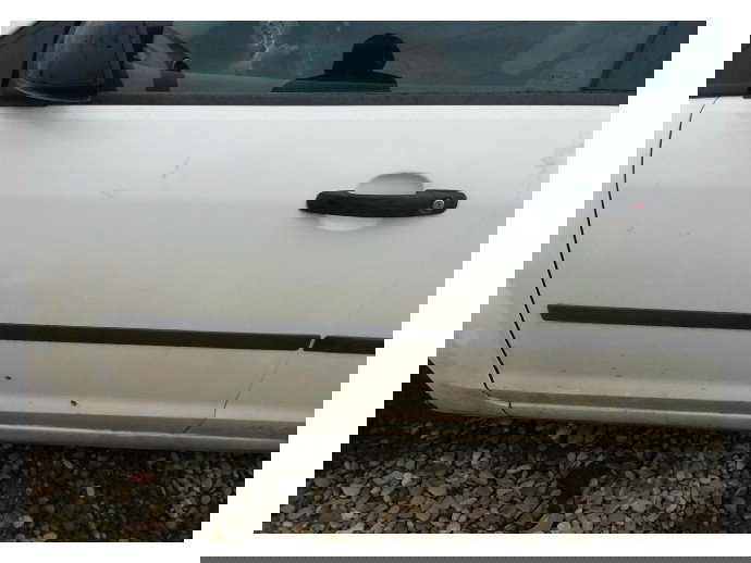 Usa stanga fata Ford Focus 2 1.6 TDCI Diamond white no2 2004-2012