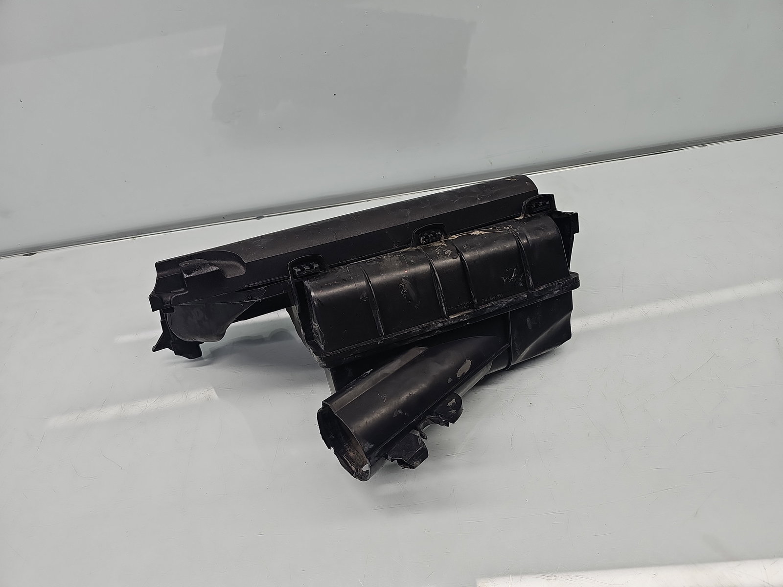 Carcasa filtru aer PEUGEOT 307 [Fabr 1993-2003] 9641789580 1.8 8HZ 50KW / 68CP - imagine 2