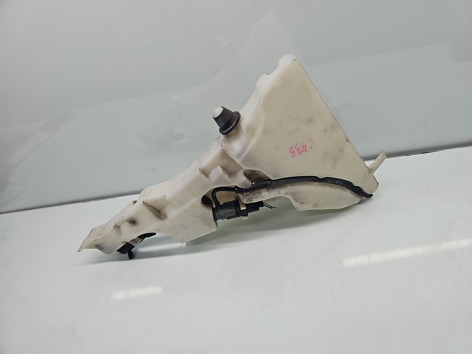 Vas lichid parbriz Jaguar XF (X250) [Fabr 2008-2015] Facelift 8X23-17B613-B - imagine 3