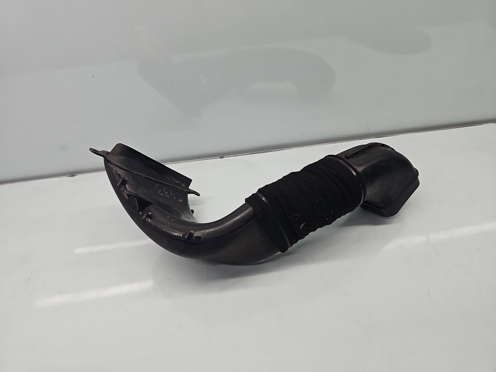 Difuzor captare aer Jaguar XF (X250) [Fabr 2008-2015] Facelift Berlina 8X23-9A673-AC - imagine 2