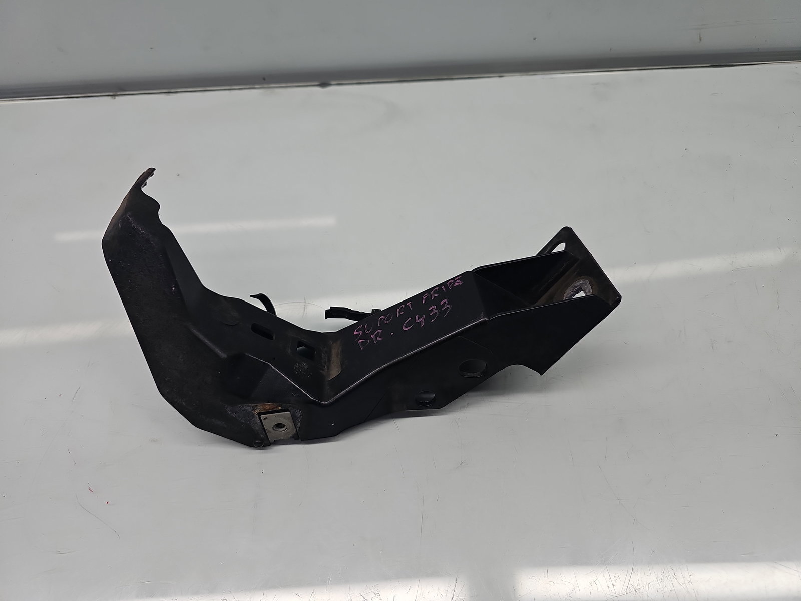 Suport aripa dreapta fata Jaguar XF (X250) [Fabr 2008-2015] Facelift Berlina CX23-16A142-A - imagine 1