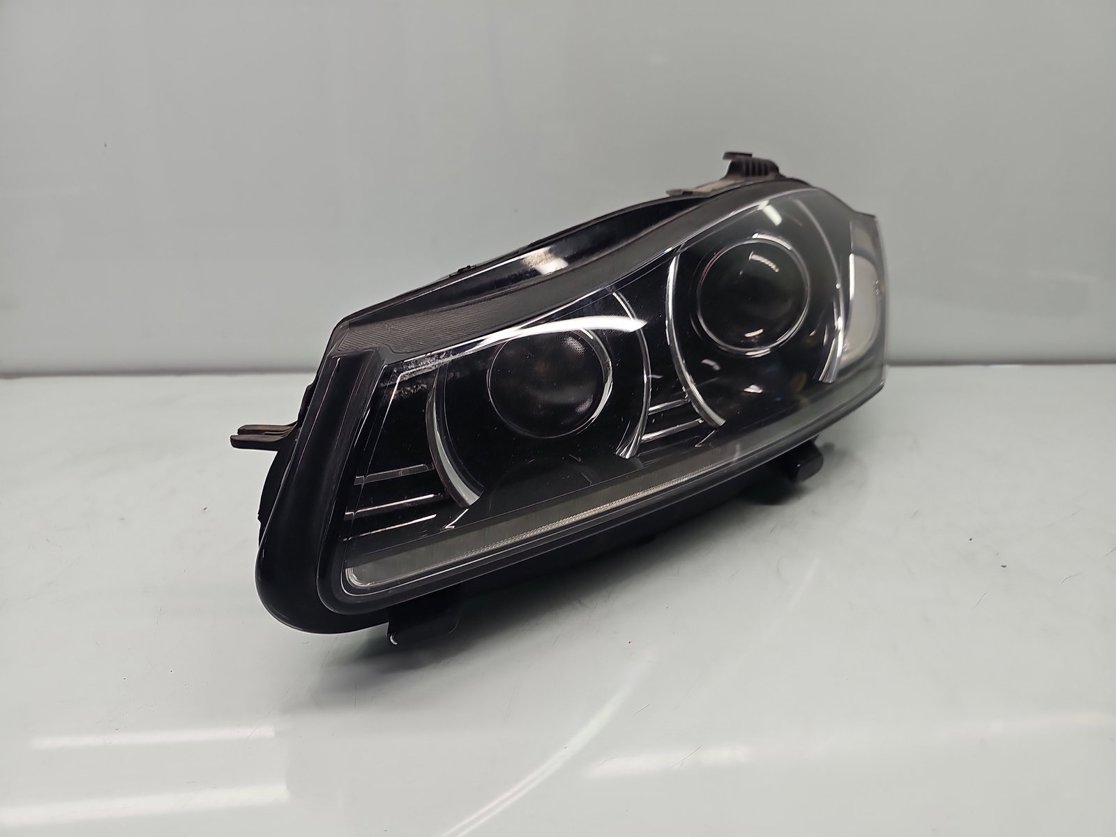 Far stanga Jaguar XF (X250) [Fabr 2008-2015] Facelift Berlina CX23-13W030-DF - imagine 4