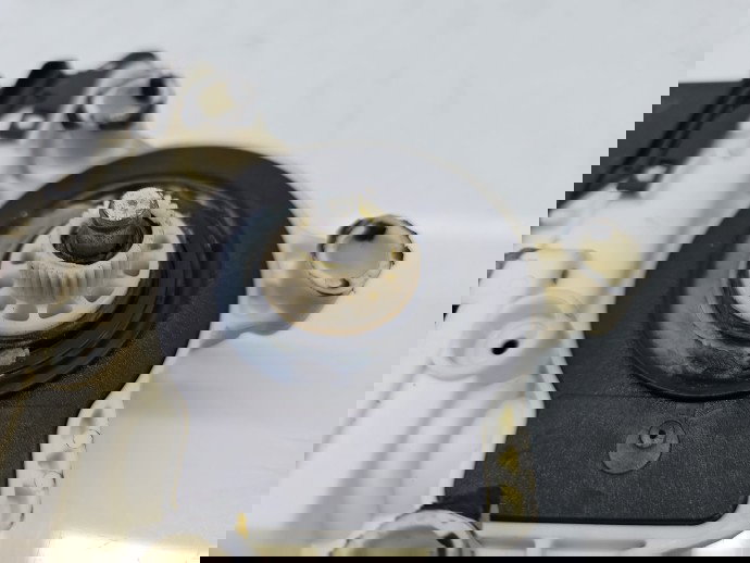 Motoras geam stanga fata Volkswagen Bora (1J2) [Fabr 1998-2005] OEM