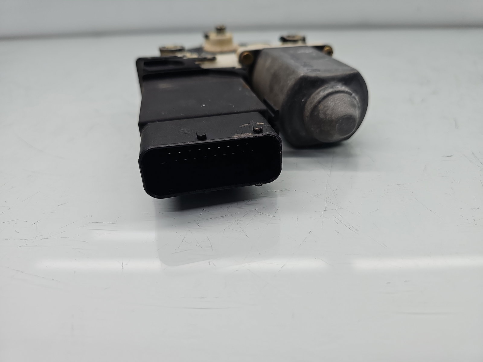 Motoras geam stanga fata Volkswagen Bora (1J2) [Fabr 1998-2005] OEM - imagine 3