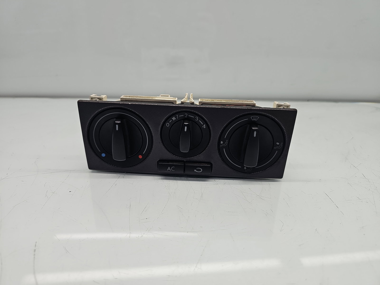 Panou comanda clima Volkswagen Bora (1J2) [Fabr 1998-2005] 1J0820045F - imagine 1