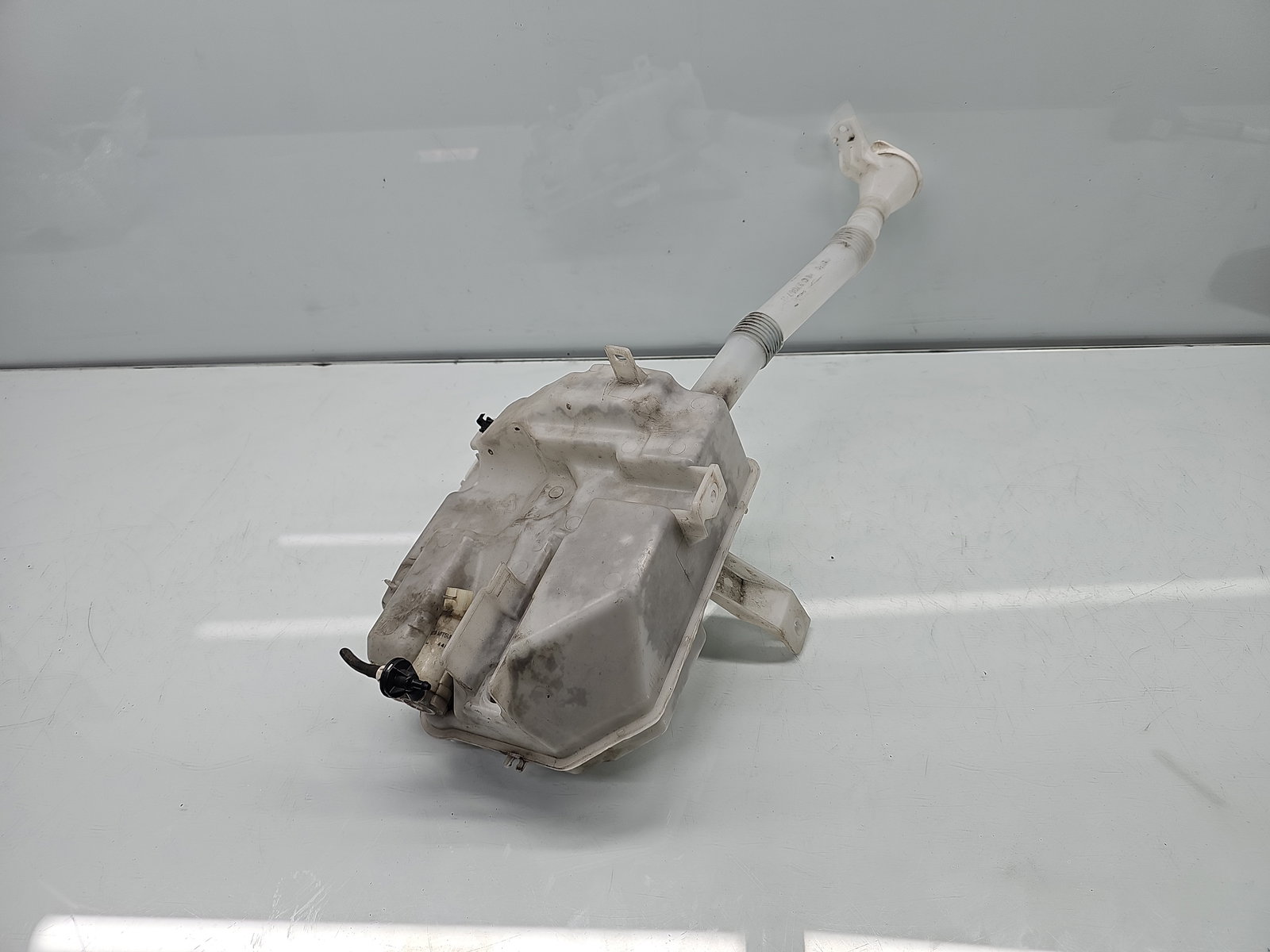 Vas lichid parbriz MITSUBISHI Outlander III [Fabr 2012-2014] OEM - imagine 4