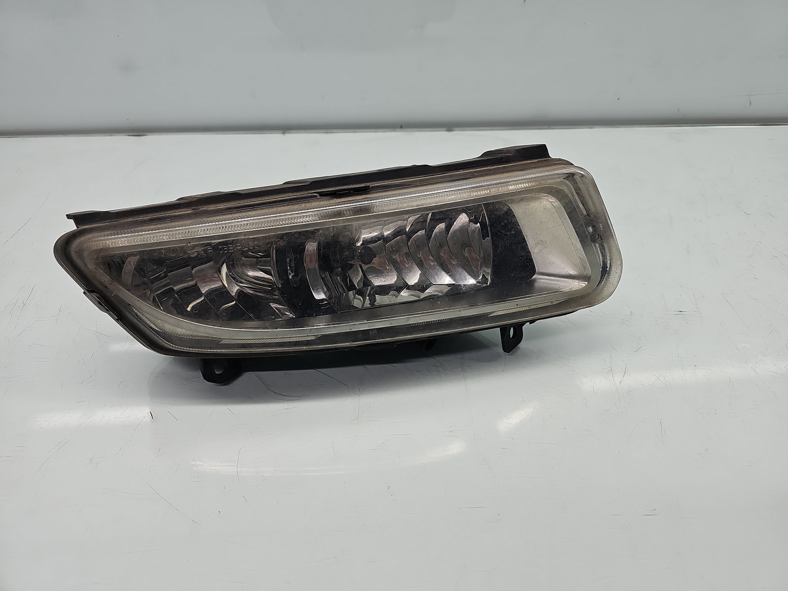 Proiector ceata dreapta Volkswagen Polo (6R) [Fabr 2009-2016] OEM - imagine 6