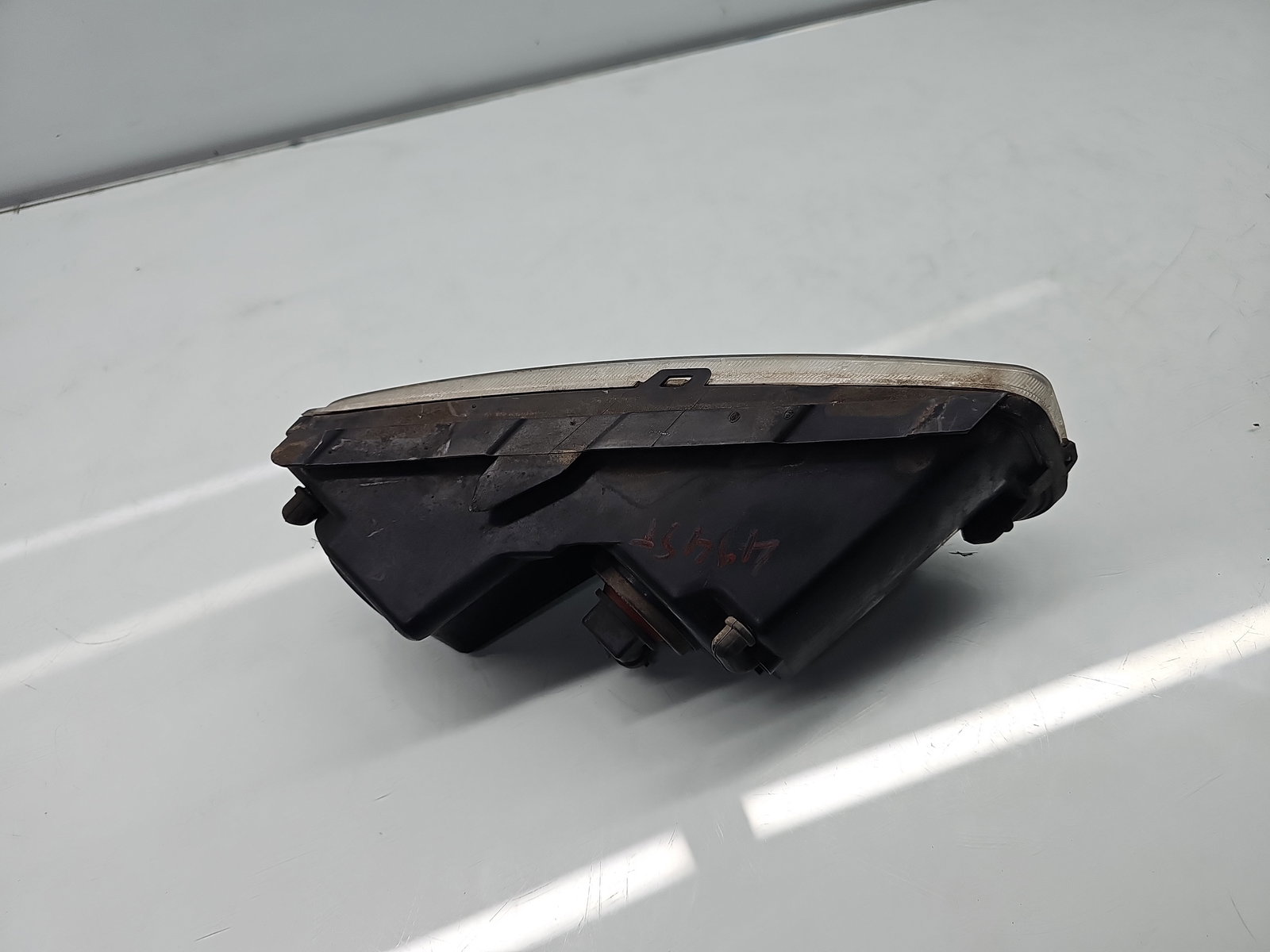 Proiector ceata stanga Volkswagen Polo (6R) [Fabr 2009-2016] OEM - imagine 2