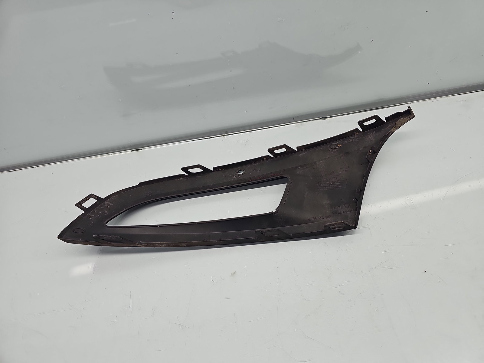 Grila proiector dreapta Volkswagen Polo (6R) [Fabr 2009-2016] 6R0853666D - imagine 2