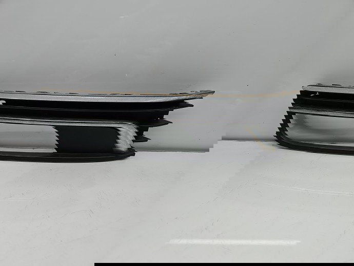 Grila proiector stanga Volkswagen Passat B7 (365) Variant [Fabr 2010-2014] 3AA853665