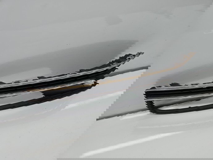 Grila proiector stanga Volkswagen Passat B7 (365) Variant [Fabr 2010-2014] 3AA853665