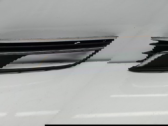 Grila proiector dreapta Volkswagen Passat B7 (365) Variant [Fabr 2010-2014] 3AA853666